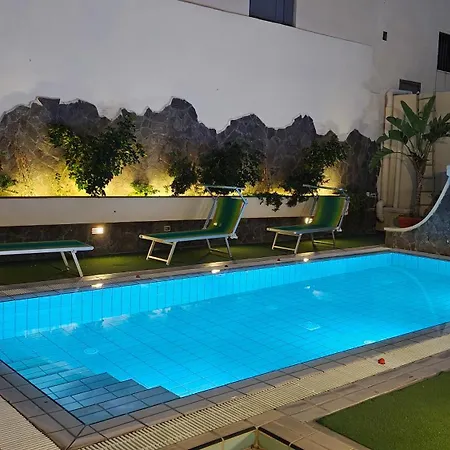 La Filadelfia 리파리