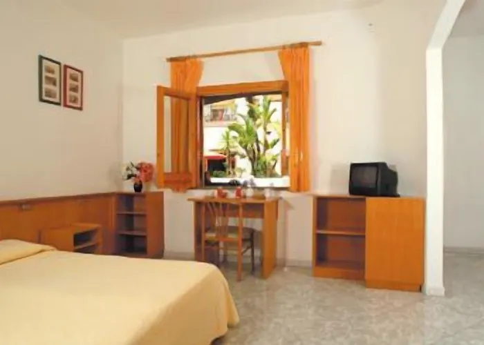 La Filadelfia ليباري